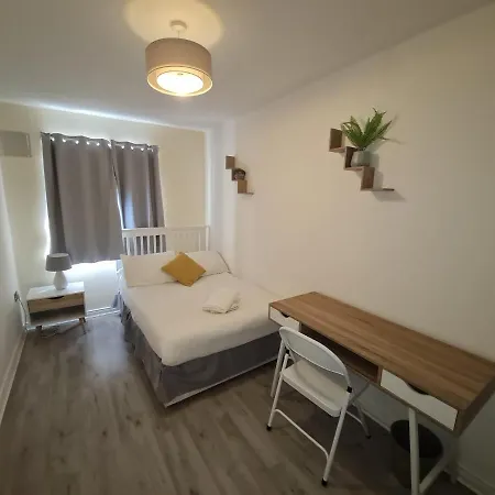 Modern 1-bedroom Close To The Liffey * Dublin